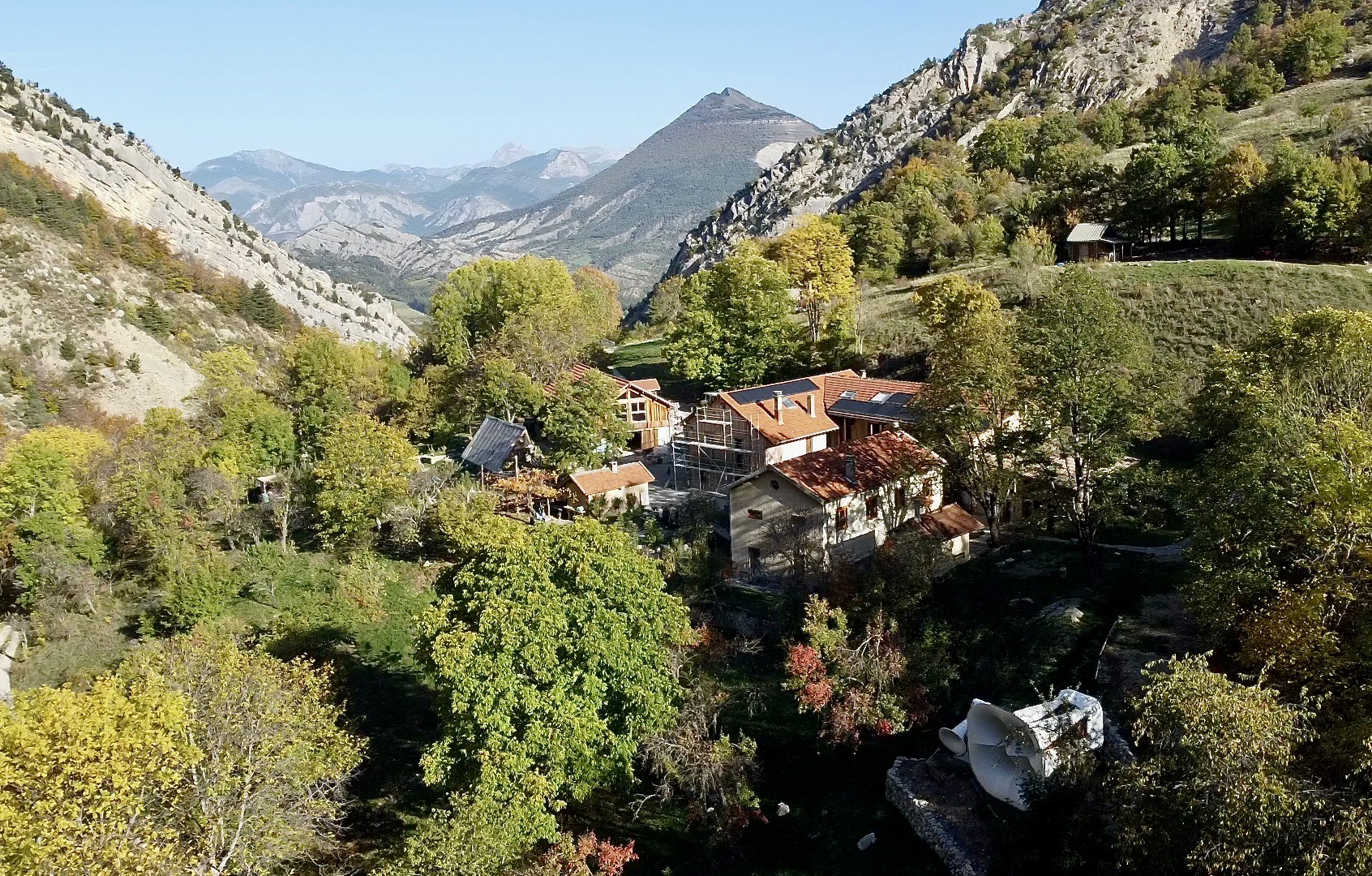 Bannière de LES VILLAGES DES JEUNES